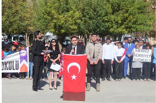 Kaymakamımız Sayın Kadir KILIÇ Makamda Tebrikat Kabulü Akabinde 29 Ekim Cumhuriyet Bayramı Kutlama Programına Katıldı